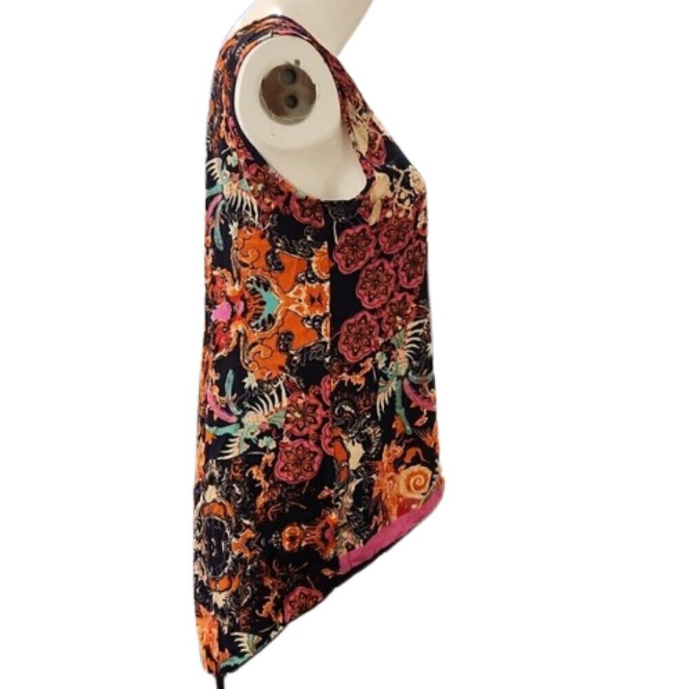 Patterned Backless Tank Top - Picture 3 of 5